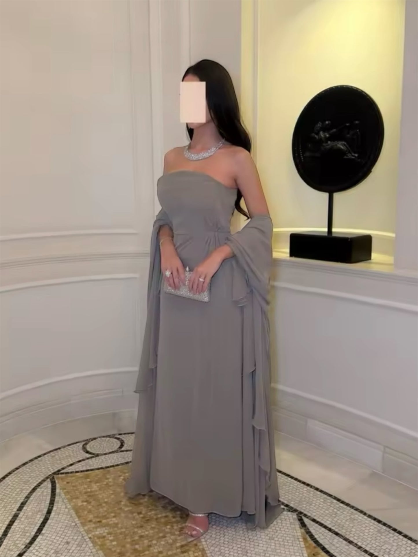 Huda gown
