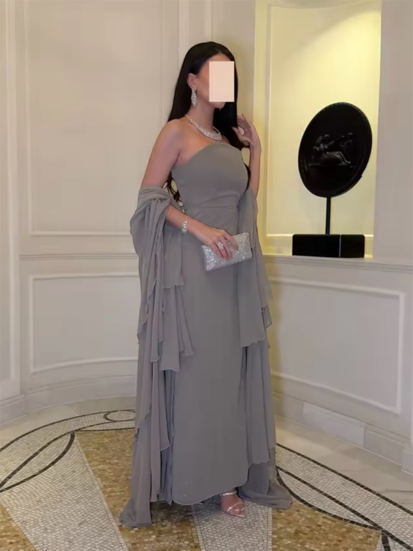 Huda gown